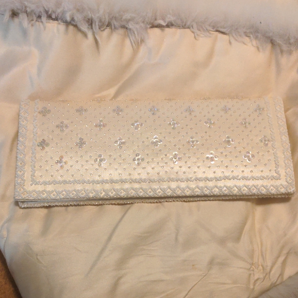 Elegant Cream Clutch with Sequin Detailing